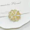 Broche Abelha de Zircônia para Mulheres, Alto Padrão, Luxo Leve, Estilo de Nicho, Acessório de Broche, Joia de Alfinete Corsage Borboleta de Pérola