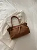 Bolso de mano vintage de gamuza mate transfronterizo, de alta gama, bolsa tipo tote de gran capacidad con detalles de cuentas de madera, adecuado para ir al trabajo, estilo femenino, directo de fábrica