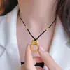 Collar con Colgante de Arco Xiangyun Ping An Chapado en Cobre Dorado para Mujer Anillo Gankun Colgante de Arco Venta al por Mayor en Vivo
