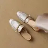 Novas Sandálias de Estilo Nacional Chinês para Mulheres Novo Modelo Primavera e Verão 2026 Meio Chinelos Fechados para Mulheres Sapatos Mule para Exterior Sapatos Individuais para Mulheres