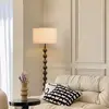 Lámpara de pie para sala de estar estilo francés de mediados de siglo, Lámpara de mesa de pie de alta gama con atmósfera estilo Wabi-Sabi retro americano para dormitorio junto a la cama