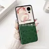 Funda Mágica V Flip para Teléfono Plegable Bear Glory Funda Protectora para Magic V Flip Pantalla Pequeña Plegable Patrón de Cuero