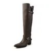 Botas de tacón grueso con punta y caña ancha de comercio exterior, botas de montar de caña alta estilo europeo y americano con hebilla de cinturón, botas de piel genuina de caña ancha