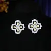 Conjunto de Collar y Pendientes de Trébol con Piedras Preciosas de Lujo Ligero, Cadena para Clavícula Completa de Diamante de Lujo Ligero, Accesorios Versátiles de Circonita de Alta Gama para Mujer