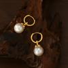 Venta en Vivo de TikTok Pendientes Retro Franceses de Perla para Mujer Estilo Lujo Ligero Chapados en Oro de 18K Pendientes Joker Pendientes al por Mayor