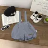 Conjunto de Algodón Puro para Bebé de Un Año Primavera y Verano Elegante Top de Manga Larga con Cuello de Muñeca Pantalones Cortos de Peto a Cuadros