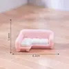 Conjunto criativo de móveis de sofá rosa e cama pequena, acessórios de decoração DIY para casa de bonecas, ornamentos em miniatura de resina