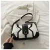 Bolso de Axila para Chica Popular 2026 Nuevo Estilo Tendencia Otoño/Invierno Sensación de Alta Gama Resistente Bolso para Motocicleta Versátil para Viajes Diarios Bolso de Hombro Único de Mano