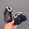 Zapatos de cuero para niña, botines cortos para bebé, nuevos botines de cuero estilo coreano para otoño e invierno, zapatos para caminar para bebé, zapatos de algodón para niño pequeño