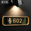 Placa de porta em acrílico com design criativo vazado, placa de número de porta de entrada de luxo leve e de alta qualidade com luz de sensor