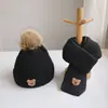 Conjunto de Chapéu e Cachecol Estilo Coreano para Crianças 2 Peças Outono e Inverno Meninos e Meninas Letras Bordadas Conjunto Versátil Chapéu de Lã para Bebê