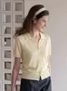 Blusa de Tricô Manga Curta Gola Polo Chic Estilo Coreano High-End Amarelo Claro Slimming de Botão Único 10622