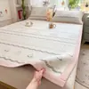 Esterilla refrigerante de polietileno PE Clase A, esterilla de seda helada de verano, esterilla suave jacquard plana para aire acondicionado, sábana bajera antideslizante con correas 3
