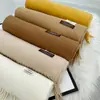 Bufanda de Cachemir Sintético para Mujer Otoño e Invierno Bufanda de Color Puro 2025 Otoño e Invierno Nueva Moda Bufanda Cálida de Longitud Media de Gama Alta