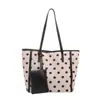 Bolsa tote transfronteiriça moderna e fresca para mulheres, nova coleção outono 2026, bolsa de ombro color block de bolinhas e bolsa interna combinando