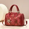 Bolsas de mano para mujer 2026 nuevo modelo, bolsa de mano de gran capacidad, moderna bolsa Boston para mujer de hombro y cruzada con un toque de alta gama
