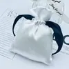 Bolsa de satén con cordón Bolsa de satén con cordón Bolsa de almacenamiento para joyas y ropa Bolsa para niños Bolsa de tela Bolsa para peluca