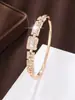 Pulseras de Estilo Nuevo Europeo y Americano con Diseño Geométrico Simple e Incrustaciones de Circonita, Pulseras de Lujo de Alta Gama Transfronterizas al por Mayor