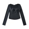 Chica caliente pura con almohadilla en el pecho cuello cuadrado manga larga top interior para mujer 2024 Nuevo plisado ajustado corto camiseta básica