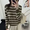 Blusa de malha listrada de outono para mulheres, novo estilo 2026, roupa íntima para primavera e outono, suéter feminino da moda de caimento solto para outono e inverno