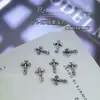 Acessórios de nail art de cruz estilo escuro, populares cruz retro gótica pentagrama de liga prata antiga decorações de unha