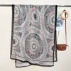 Bufanda de Estilo Nuevo Versátil, Sencilla y Elegante, con Estampado de Círculo Geométrico Artístico, Chal de Viaje Casual para Mujer en Color de Contraste