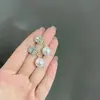 2024 moda popular temperamento caja de diamantes aretes de perla nicho alta gama lujo ligero versátil joyería para orejas mujeres