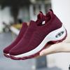 Almofada de ar Aumento de altura plus size Sapatos femininos Comércio exterior transfronteiriço Respirável voador tecido Plataforma inferior Shake Sapatos Meias Boca Dança Sapatos de caminhada