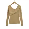 T406-26 Otoño Retro Suave Irregular Cruzado Hombro Descubierto Hombro Inclinado Cuello en V Ajustado Camiseta de Punto Base Capa Base