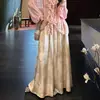 En StockFalda Pantalón Ancha Mo Xuan con Textura Arrugada y Lámina Dorada Crepúsculo Gradiente, Nuevo Estilo de Primavera con un Toque Vintage