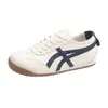 Zapatillas de Entrenamiento Alemanas Plateadas para Mujer 2026 Nuevo Verano Finas Transpirables Versátiles Estudiante Suela Suave Casual Zapatos de Tabla Deportivos Argan Shoes