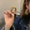 Pendientes de aro elegantes estilo retro de Hong Kong, pendientes Haima Mao Mao, pendientes de nicho de moda, novedad de 2025