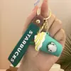Llavero Colgante Frappuccino de Helado Starbucks Taza de Té con Leche Linda Muñeco Perro Pacha Colgante para Mochila Escolar Regalo