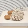 Medias sandalias cerradas estilo Birkenstock para niña, nuevas sandalias de pescador huecas tejidas de malla estilo francés de verano, pantuflas de moda estilo coreano