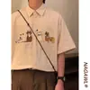 Camisa de Pana de Manga Corta Estilo Universitario Retro Americano de Verano Bordada con Gato para Hombre Versátil Casual