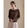 Top de punto relajado de un hombro estilo francés para mujer, manga larga de otoño, adelgazante, agradable para la piel, elegante, único y de nicho para el trabajo