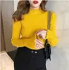 Suéter de punto slim-fit con cuello alto y borde de oreja de madera, prenda interior de punto, camiseta base de tacto de alta calidad para mujer, top de nuevo lanzamiento Otoño e Invierno 2026
