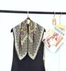 Nuevo Pañuelo Cuadrado de Terciopelo Impreso por Ambos Lados para Mujer, Estilo Coreano Retro Patrón de Espiga 90 Pañuelo de Seda con Elegante Chal Lote