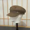Sombrero plano de moda estilo japonés con lunares para mujer, sombrero octogonal retro estilo pintor británico de otoño e invierno, hace que la cara se vea más pequeña, sombrero casual para parejas