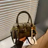 Bolsa Pequena Manual Fosca Retrô Feminina 2026 Novo Estilo Bolsa Almofada para Trabalho e Deslocamento Bolsa Versátil de Ombro Único Transversal Outono Inverno