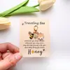 Venta Caliente Transfronteriza Tarjeta de Bendición Abeja Viajera Colgante Flor de Abeja Decoración para Bolso Llavero