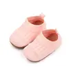 Sapatos para Bebê Menino e Menina Pequena Respiráveis Sola Macia 0-1 Ano Sapatos de Tecido Antiderrapantes Fly-off para Primavera Outono e Verão F231