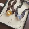 Collar de Malla de Tela con Flor en el Cuello para Mujer Moda de Nicho Diseño Gargantilla Lujo Accesible Accesorios Retro Elegantes