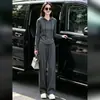 Conjunto de moda cinza escuro com capuz e zíper para mulheres, top outonal justo que afina a cintura, calça simples de perna larga, conjunto casual de duas peças