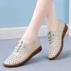 Nuevos Zapatos Planos Casuales de Mujer Primavera/Verano 2026 Huecos Transpirables Versátiles Suela Suave Zapatos para Mamá Zapatos Diarios