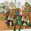 [Nuevo Producto para el Festival de Mediados de Otoño] Bolsita Serie Verde Xinyou con Bordado Estilo Tradicional, Colgante de Puerta Festivo con Materiales Florales