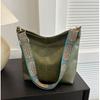 Bolso de Gran Capacidad para Mujer 2024 Primavera y Verano Nuevo Retro Ancho de Hombro Cruzado Textura de Alta Calidad Bolso Balde para Viajes