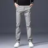 Pantalones Casuales Negros de Gama Alta para Hombre Temporada Primavera y Otoño 2026 Pantalones de Negocios Rectos Holgados Pantalones Largos de Color Sólido Versátiles para Hombre