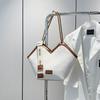 Bolsa de ombro feminina de alta qualidade e grande capacidade, versátil, tendência de verão 2025, popular, nova bolsa tote nicho, contraste de cores