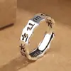 Anel Masculino Vintage de Prata Tailandesa com Mantra de Seis Palavras em Sânscrito, Design Vazado, Estilo Envelhecido, Ajustável para o Dedo Indicador